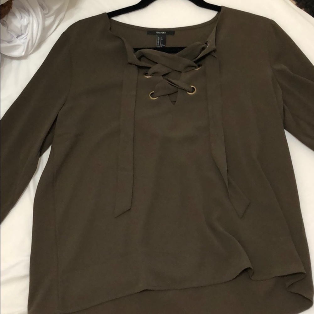 Forever 21 never worn forest green blouse
